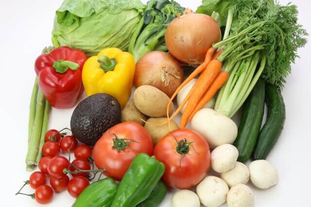 非常食の野菜不足に注意！栄養たっぷり備蓄可能な野菜をご紹介！