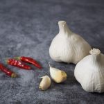 フライパンで作るにんにくのホイル焼き！グリル等での代用法もご紹介