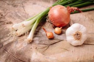 にんにくの芯は食べたらどうなる？芯を取る理由と抜き方もご紹介！