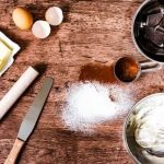 ベーキングパウダーを入れすぎたらどうなる？その影響と対処法を紹介