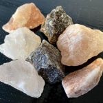 岩塩の塊はどうやって使う？力のない女性でも出来る方法とは