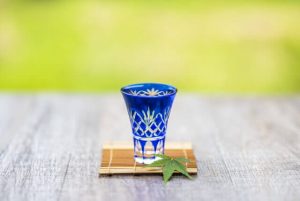 音楽で寝かせた黒糖焼酎？！『れんと』の人気の秘密に迫ってみよう！
