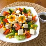 オリーブオイルを使ったポン酢ドレッシングが話題！活用レシピも紹介