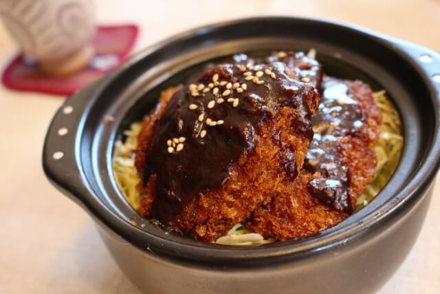 味の決め手はタレ！名古屋名物「味噌カツ」の簡単＆美味しい作り方
