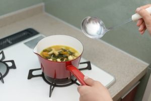 味噌汁は水筒に入れてＯＫ？ＮＧ？おすすめの持ち運び法を詳しく解説