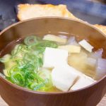 「酸っぱい味噌汁」は食べてもOK？判断方法＆腐った状態の見分け方