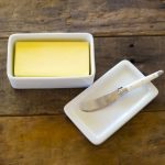 バターは食べ過ぎるとどうなる？適量と糖質制限する際の注意点も解説