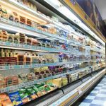 スーパーの陳列棚