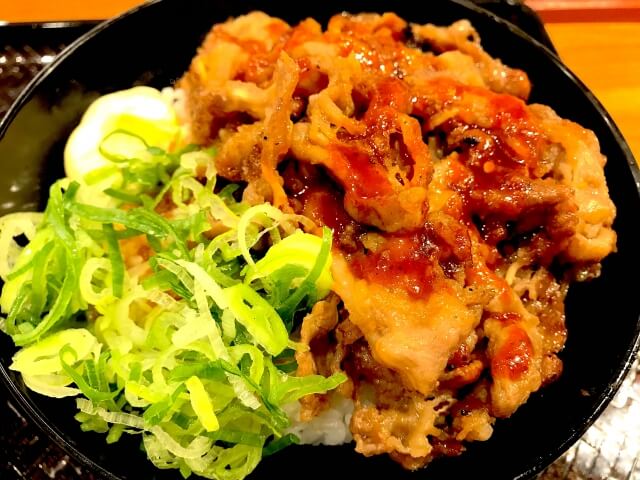 ダイエットにおすすめ！手軽でおいしいオートミール丼の絶品レシピ